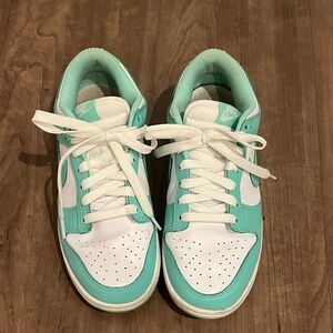 Nike Women's Sneakers in White and Mint Green